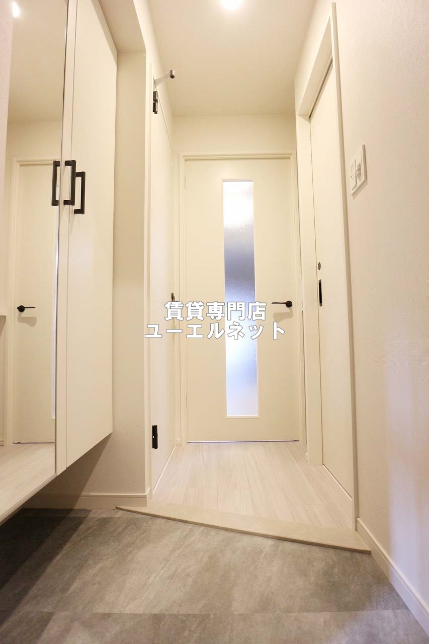 玄関　住まいの顔ともなる玄関