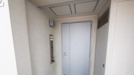 その他共有部分　☆重厚感のある玄関ドア☆