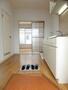 眺望　玄関から室内への景観です！キッチンの奥に洋室6.2帖のお部屋