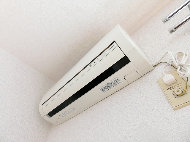 その他設備　暑い夏や寒い冬に大活躍のエアコン付きです☆冷暖房完備で1年中