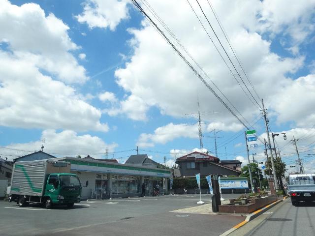 その他　ファミリーマート西伊興四丁目店（その他）まで597m