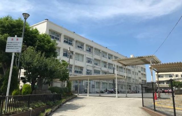 小学校　横浜市立大曽根小学校（小学校）まで695m