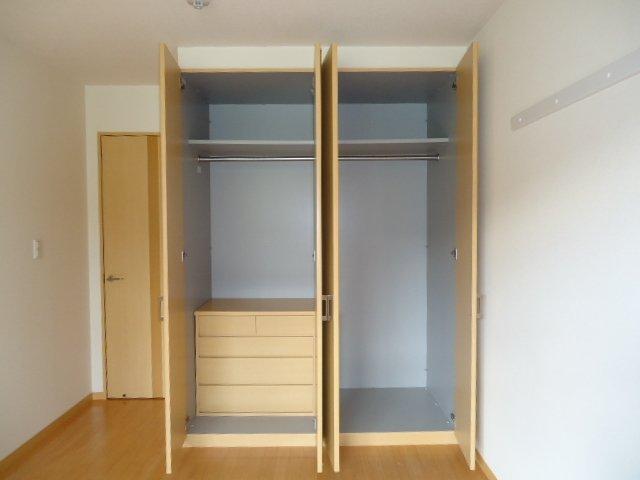 収納　クローゼット