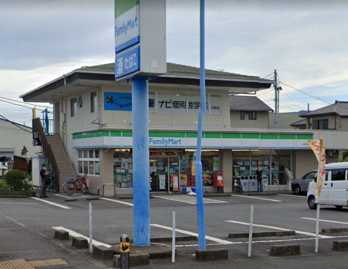 コンビニ　ファミリーマート 小田原中曽根店（コンビニ）まで327m