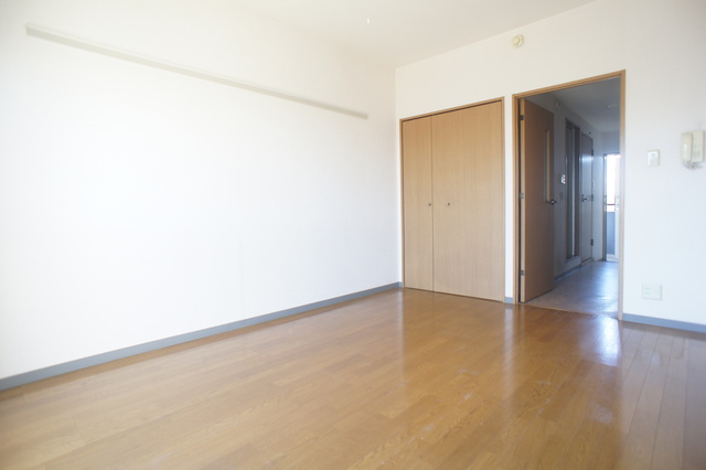 その他部屋・スペース　フローリング調の清潔感あるお部屋☆