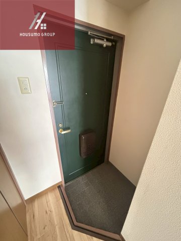 玄関　コンパクトで使いやすいお風呂です