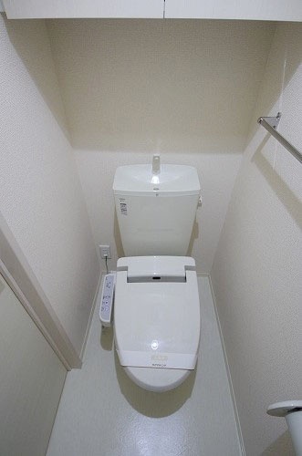 トイレ　トイレ（類似室内）