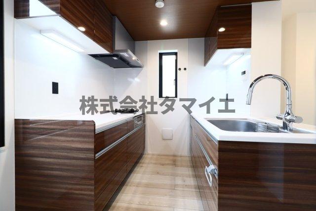 キッチン　コンパクトなキッチンで掃除もラクラク