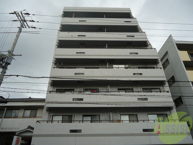 建物外観　六甲の静かな住宅街。