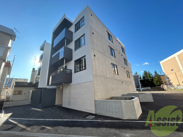 建物外観　札幌市白石区栄通５「Ａｔｔｒａｅｎｔｅ」