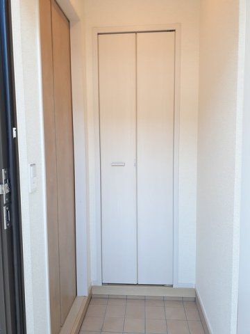 玄関　明るい玄関です