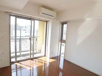 居室・リビング　★角部屋、2面採光、風通しも良好★