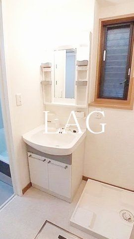 洗面設備　独立洗面台です。