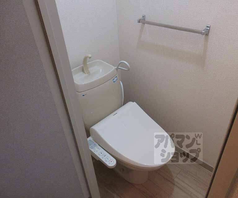 トイレ　清潔感のあるトイレです