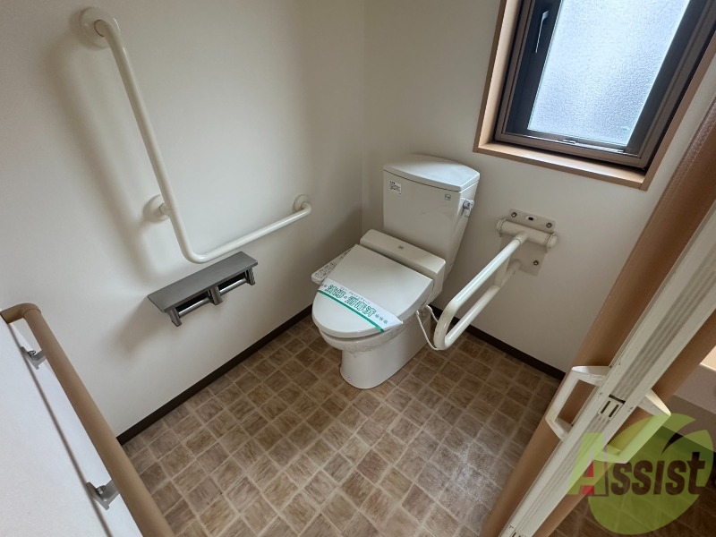 トイレ　こちらはトイレです。清潔感があり、安心して使用できます。