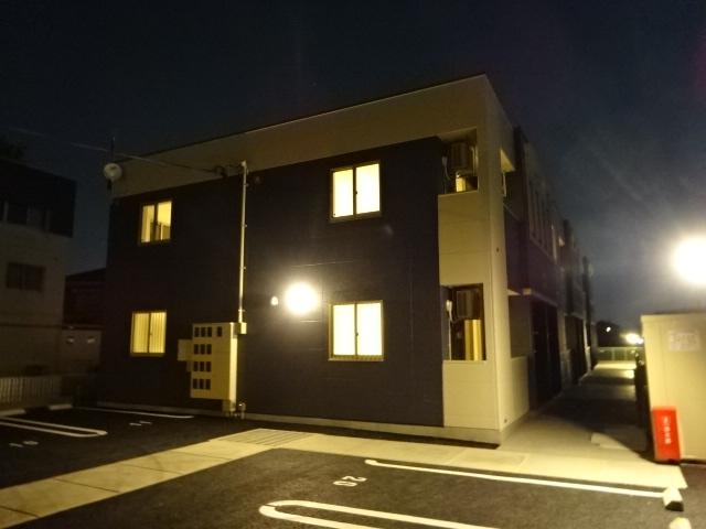 建物外観　外観写真（夜）