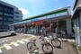 コンビニ　ファミリーマート摂津学園町店（コンビニ）まで1233m