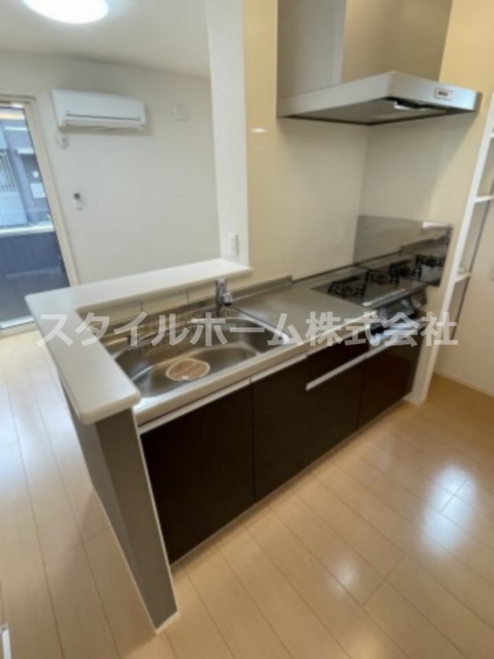 キッチン　コンパクトなキッチンで掃除もラクラク