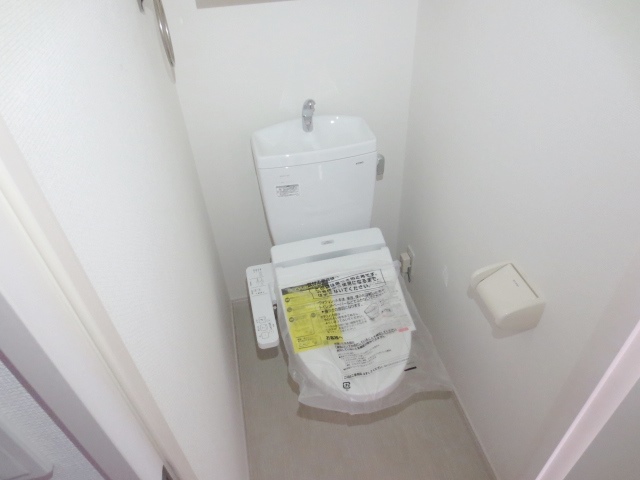 トイレ　別号室の参考写真です。