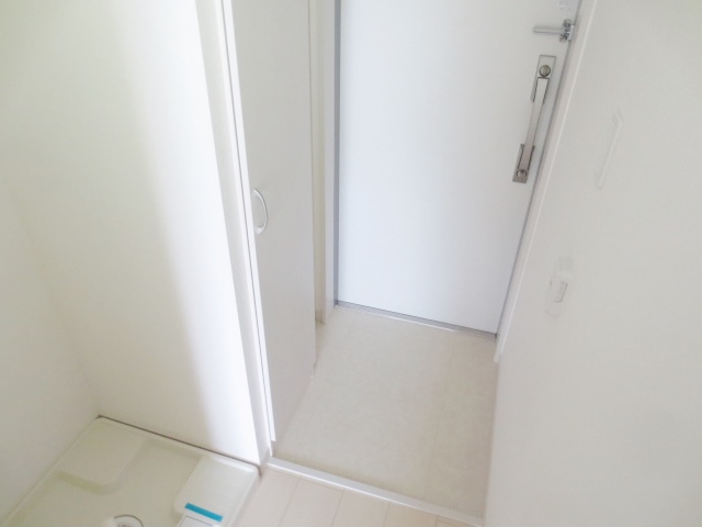 玄関　別号室の参考写真です。