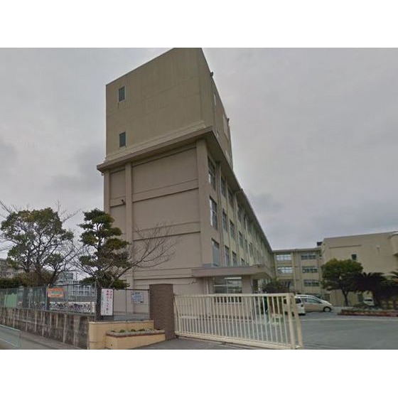 中学校　福岡市立三筑中学校（中学校）まで1198m