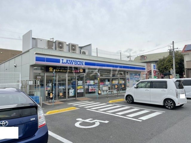 コンビニ　ローソン 中川助光三丁目店（コンビニ）まで352m