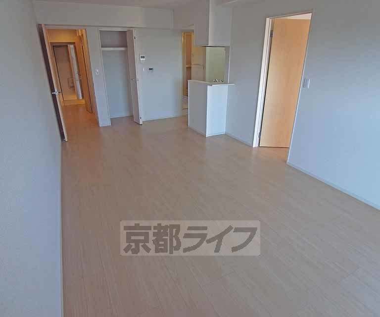 居室・リビング　広々とした２ＬＤＫ