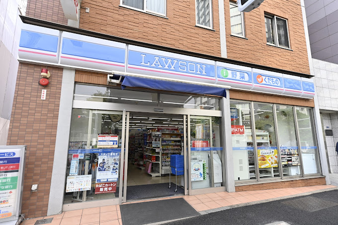 コンビニ　ローソン 市谷仲之町店（コンビニ）まで253m