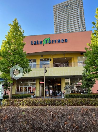 ショッピングセンター　LaLa Terrace(ララテラス)南千住（ショッピングセンター）まで550m