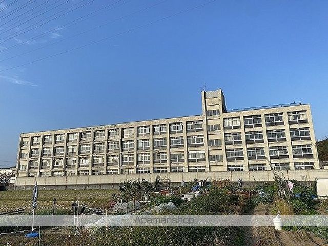 中学校　高砂市立中学校竜山中学校（中学校）まで3112m