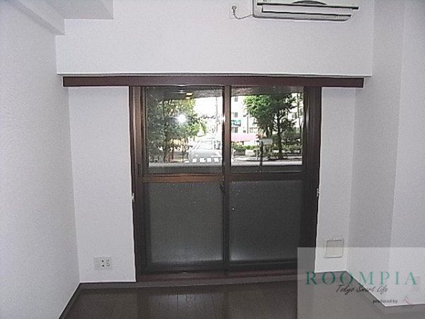居室・リビング　※同タイプの別のお部屋です。