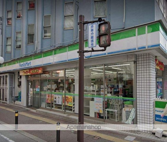 コンビニ　ファミリーマート（コンビニ）まで766m