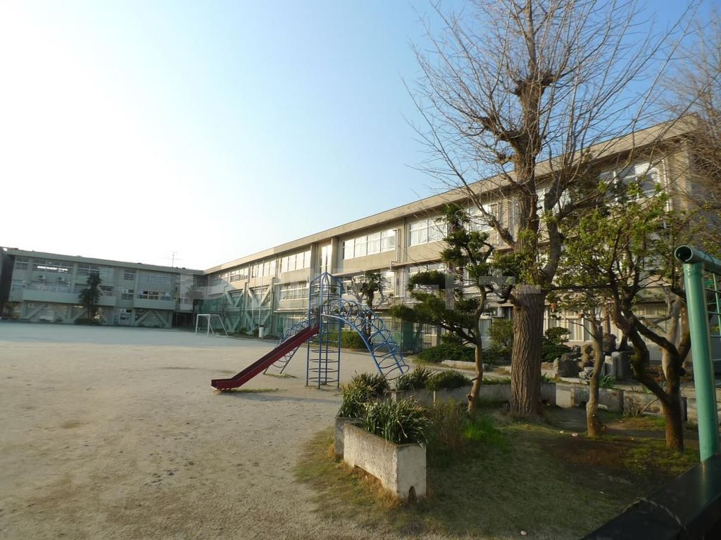 小学校　松戸市立馬橋小学校（小学校）まで1180m