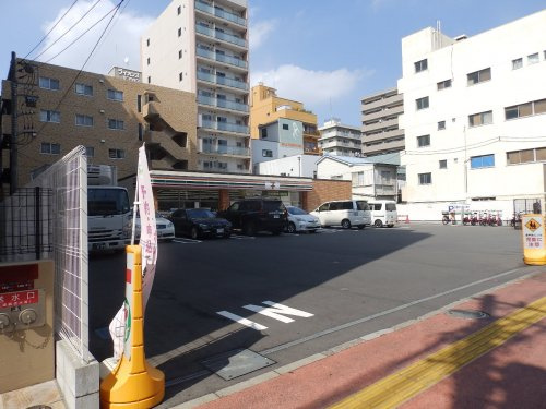 コンビニ　セブンイレブン 横浜吉野町駅前店（コンビニ）まで904m