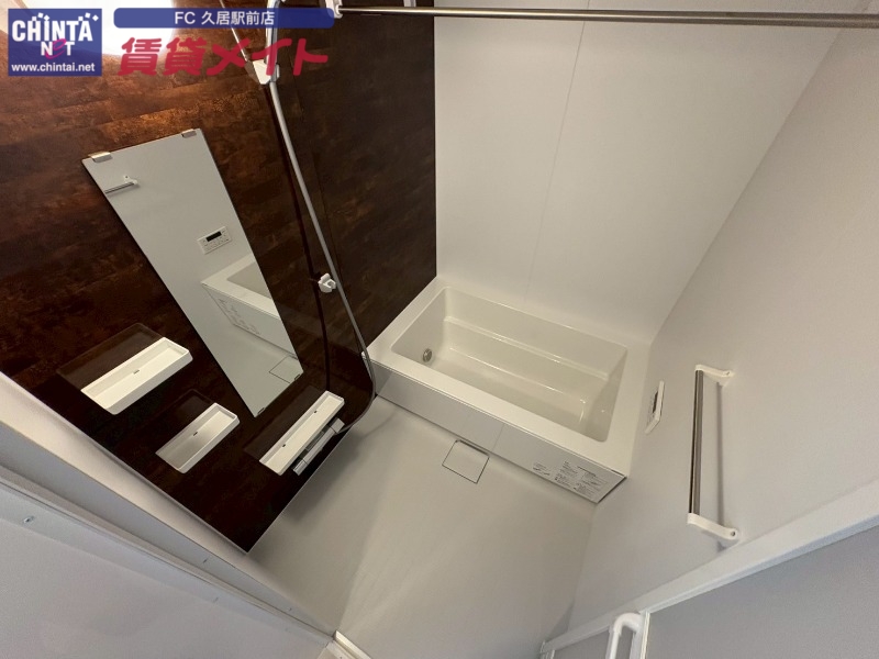 バス・シャワールーム　別部屋の写真です