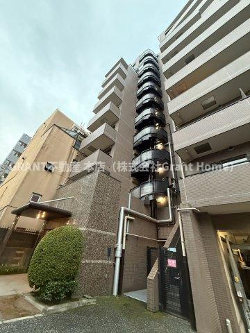 東京メトロ千代田線 千駄木駅 徒歩1分 11階建 築31年の外観写真