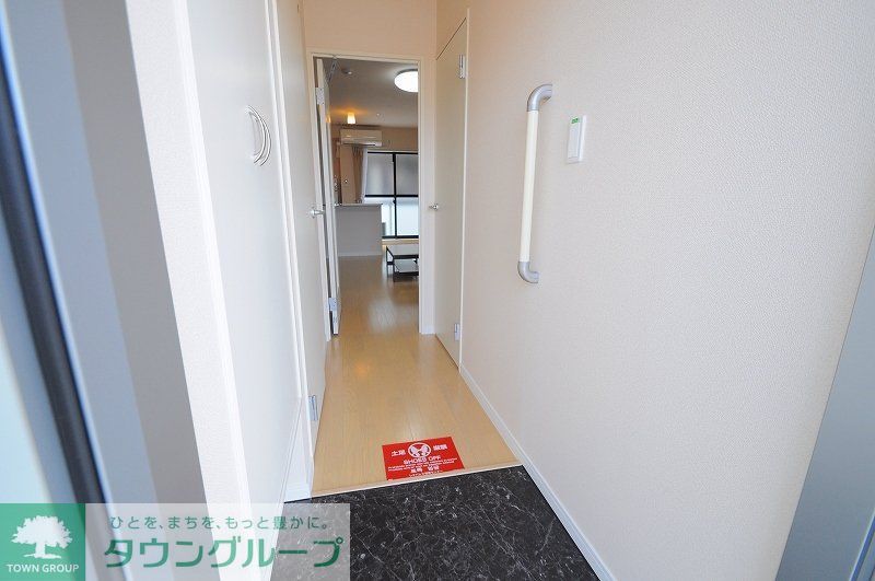 玄関　同タイプの部屋の写真です