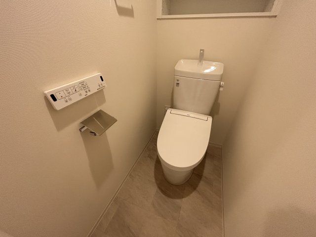 トイレ　写真は同タイプ住居です。