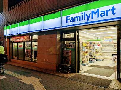 コンビニ　ファミリーマート 本駒込六丁目店（コンビニ）まで77m