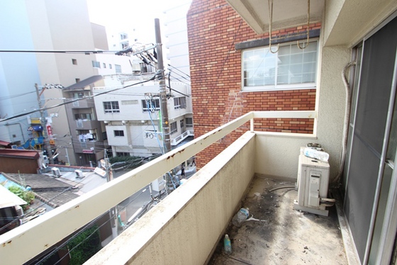 バルコニー　※別号室の写真です