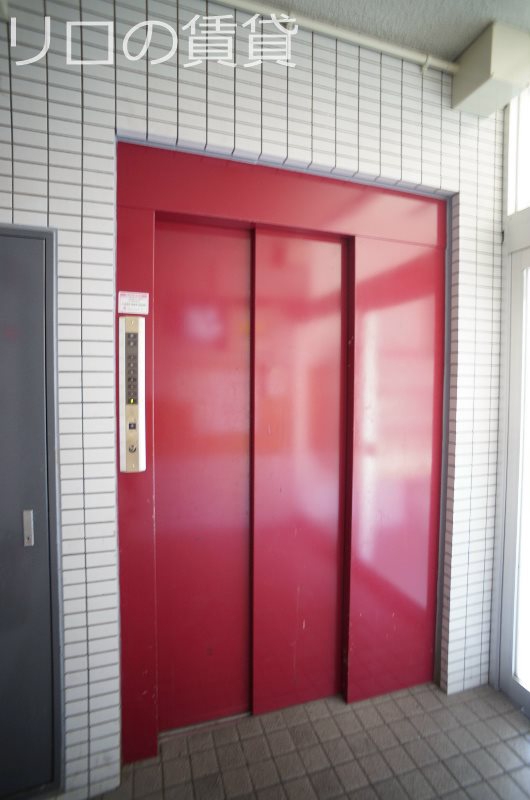 ロビー　エレベーター