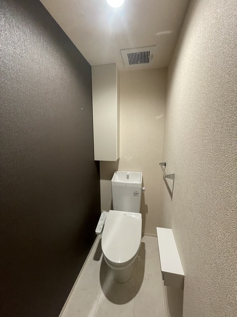 東急田園都市線 あざみ野駅 徒歩15分 3階建 築1年のトイレ写真