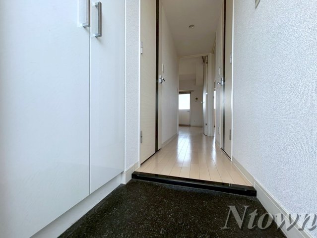 玄関　収納もある玄関です