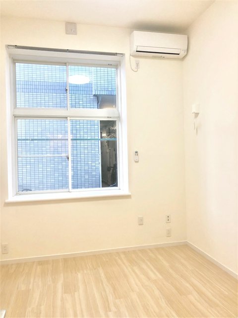 居室・リビング　参考写真（同建物別部屋のものです）