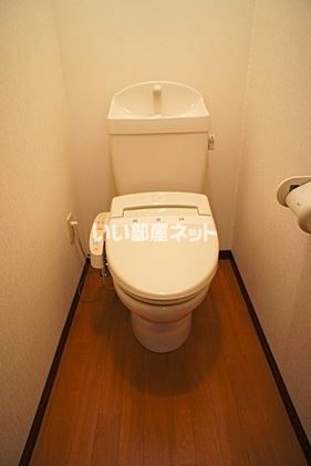 ＪＲ宇都宮線 宇都宮駅 徒歩5分 4階建 築20年のトイレ写真