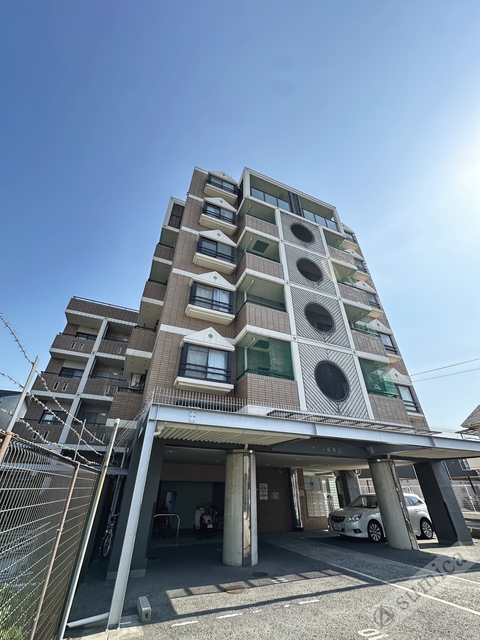 建物外観　鉄筋コンクリート造・ガッチリとした建物です♪
