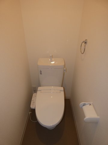 エステイトE東加古川のトイレ写真
