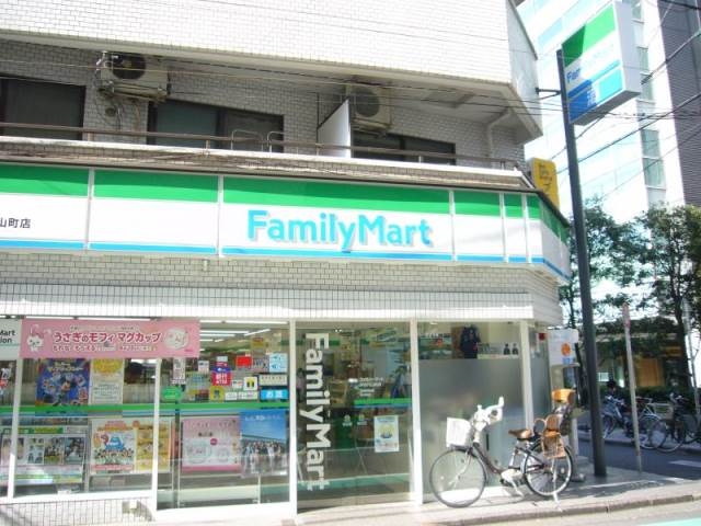 コンビニ　ファミリーマート渋谷円山町店（コンビニ）まで527m