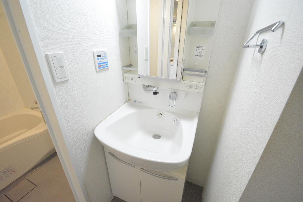 洗面設備　洗髪洗面化粧台