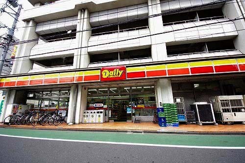 コンビニ　デイリーヤマザキ宇都宮店（コンビニ）まで219m